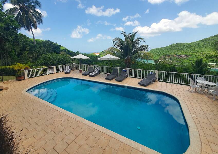 The Eye of Marigot, Marigot Bay 1
