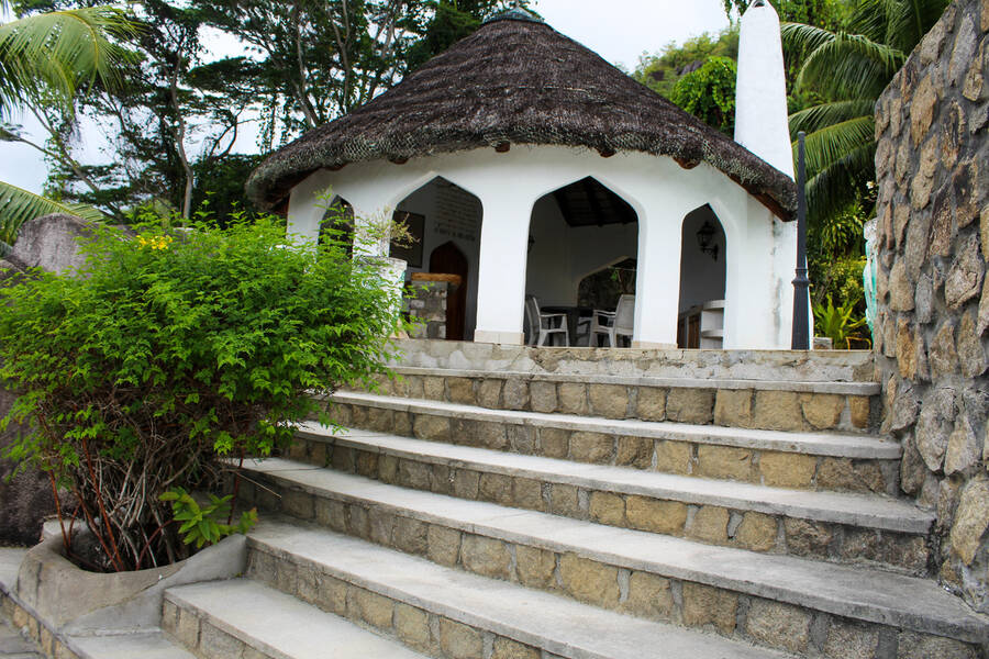Villa Falcon 9
